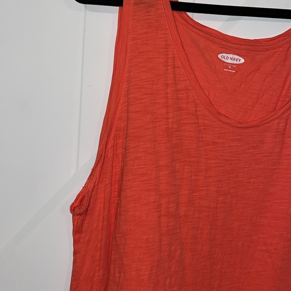 Old Navy Everywear Tank - Picture 3 of 8